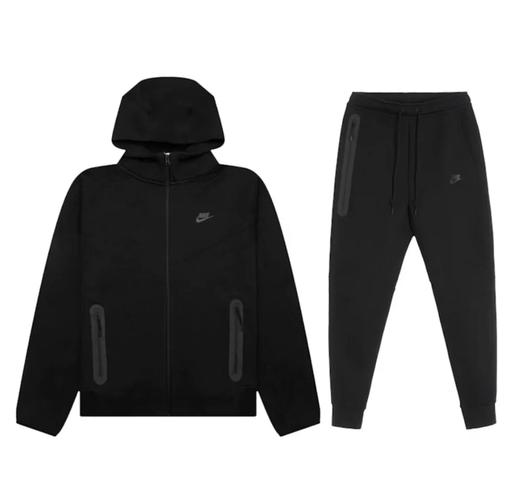 Tech Fleece Nera Completa